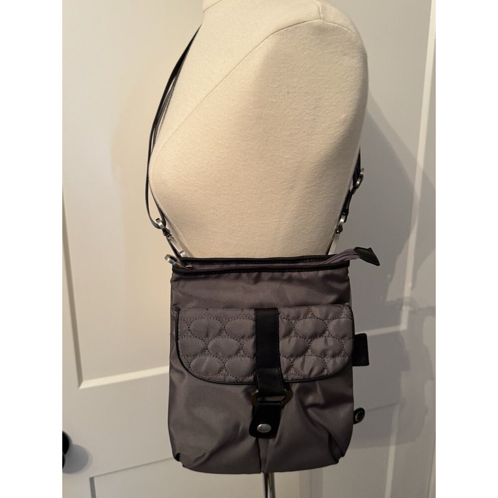Mosey Life by Baggallini Caster Cross Body Purse Gray Lavender Lining Preowned - Picture 13 of 14